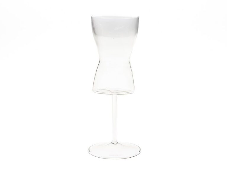 Mannequin Glass